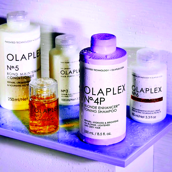 OLAPLEX khai thác một nguyên liệu cùng tên có khả năng phục hồi các liên kết protein đứt gãy, tái tạo sự chắc khỏe, óng mượt của tóc. Ra mắt ở Mỹ từ năm 2014, hãng là một trong những cái tên tiên phong trong trào lưu sáng tạo nguyên liệu sinh học - Nguồn ảnh: OLAPLEX