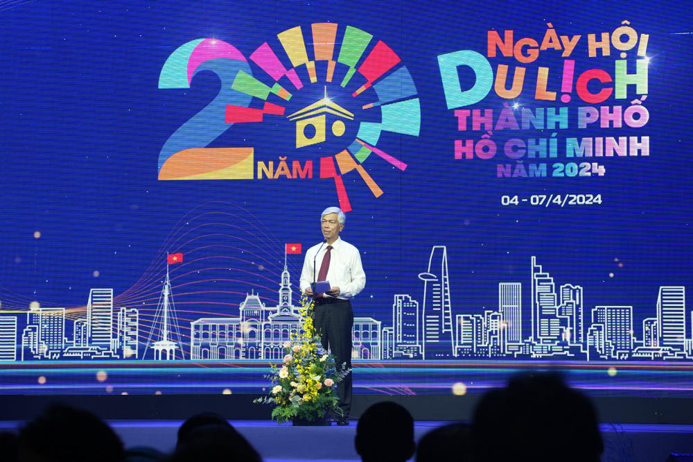 Ông Võ Văn Hoan - Phó chủ tịch UBDN TPHCM phát biểu khai mạc Ngày hội Du lịch TPHCM năm 2024.