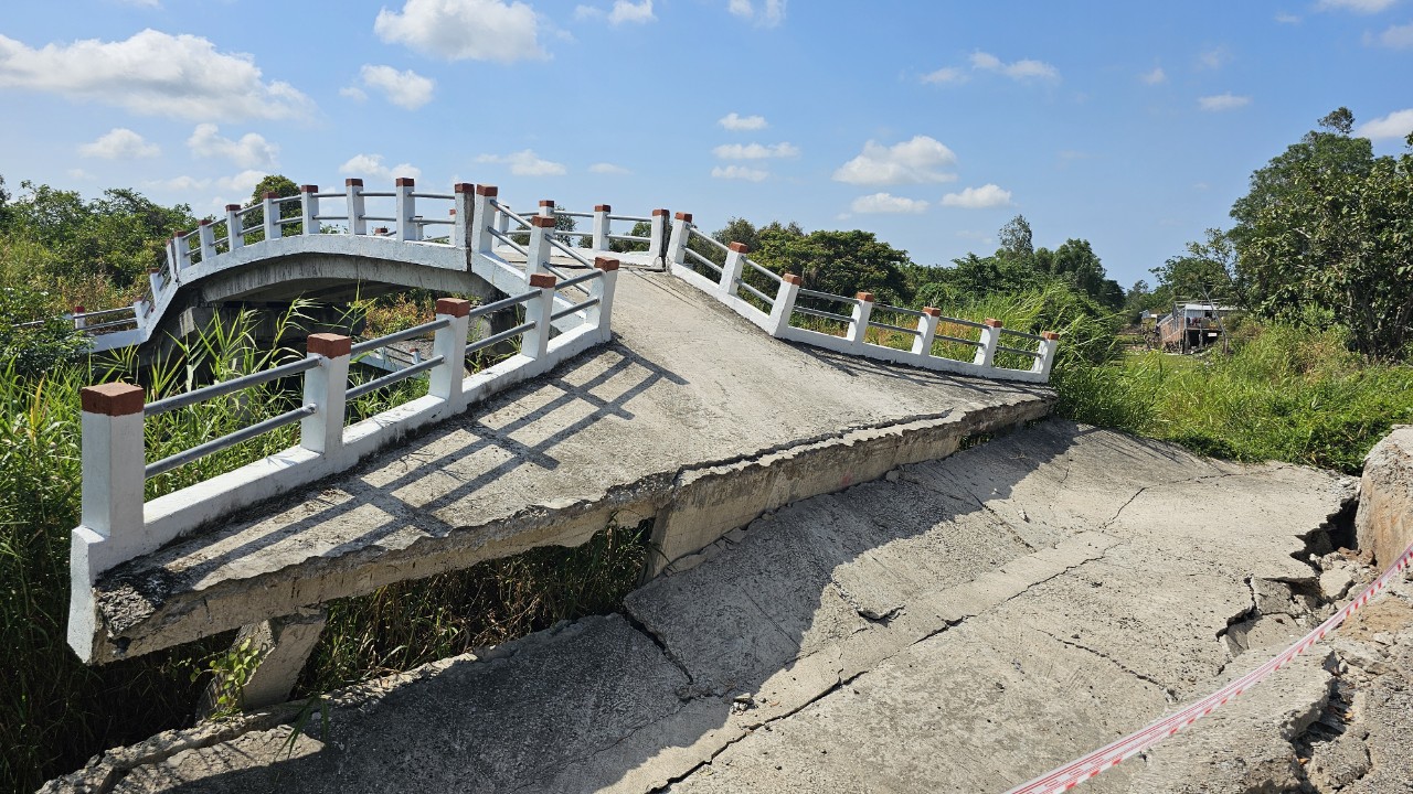 Toàn huyện U Minh Thượng ghi nhận 215 điểm sụt lún, sạt lở