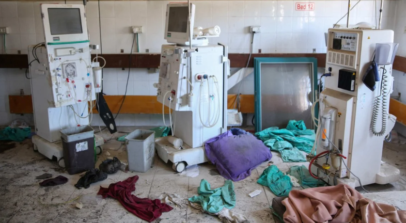 Một đơn vị lọc máu bị phá hủy được nhìn thấy tại bệnh viện al-Shifa bị tàn phá ở Gaza vào tuần trước sau khi lực lượng Israel chấm dứt cuộc bao vây cơ sở này. Ảnh: AFP