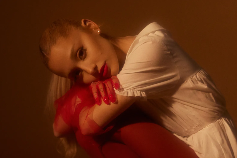  Ariana Grande