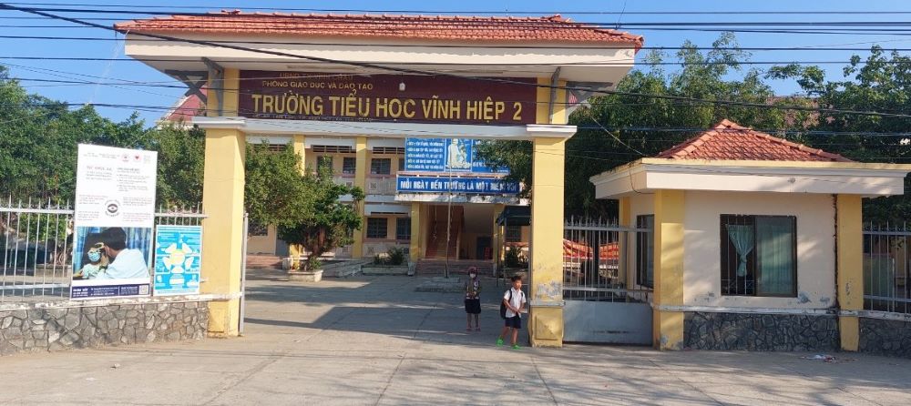 Trường tiểu học Vĩnh Hiệp 2 - nơi ông C. của Phòng Giáo dục và Đào tạo thị xã.  