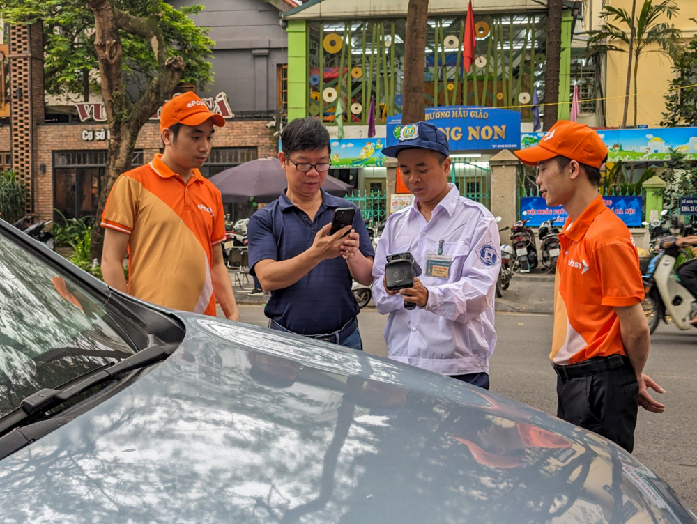 Giai đoạn thí điểm, các đơn vị cung cấp các giải pháp trông giữ xe thông minh miễn phí chi phí thiết bị và vận hành. Sau đó, sẽ đánh giá lại để có phương án đầu tư thích hợp. Thời gian thí điểm là 6 tháng (từ ngày 15/4 đến 15/10/2024 sau đó sẽ báo cáo đề xuất thành phố nhân rộng. Dự án sẽ là mô hình để thành phố, Sở Giao thông vận tải, các quận, huyện nhân rộng, góp phần nâng cao hiệu quả quản lý nhà nước và chất lượng dịch vụ đối với hoạt động trông giữ phương tiện trên địa bàn thành phố.