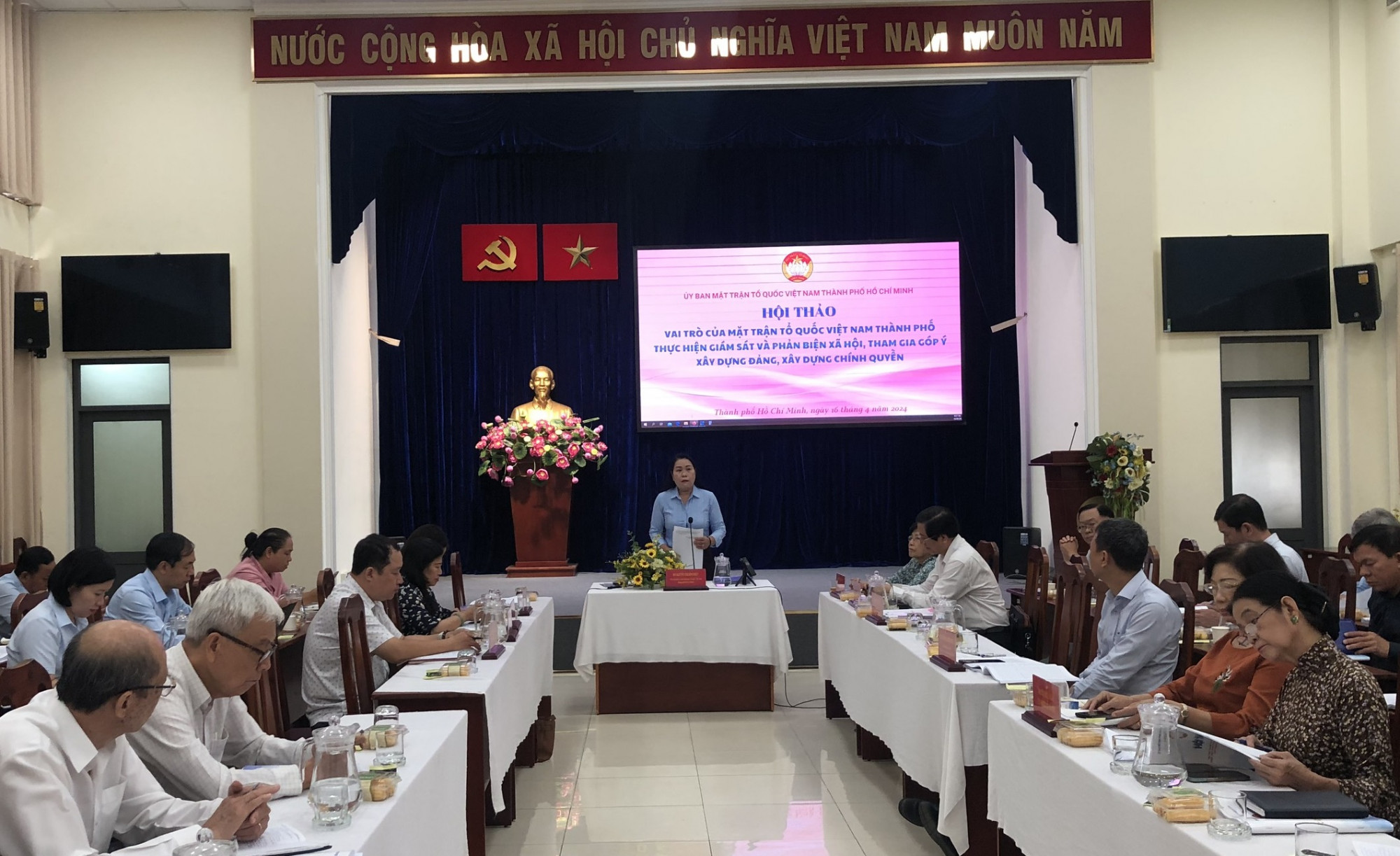 Hội thảo “Vai trò của MTTQ Việt Nam TPHCM thực hiện giám sát và phản biện xã hội, tham gia góp ý xây dựng Đảng, xây dựng chính quyền” sáng 16/4 - Ảnh: Quốc Ngọc