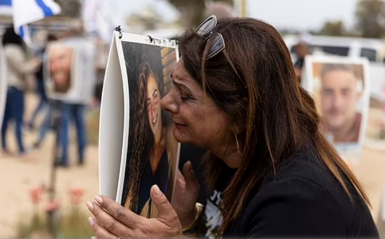  gái Eden Liza Auhaion, người đã thiệt mạng trong vụ tấn công chết người của Hamas ngày 7 tháng 10 tại lễ hội âm nhạc Nova vào ngày 7 tháng 4 năm 2024 ở Re'im, Israel