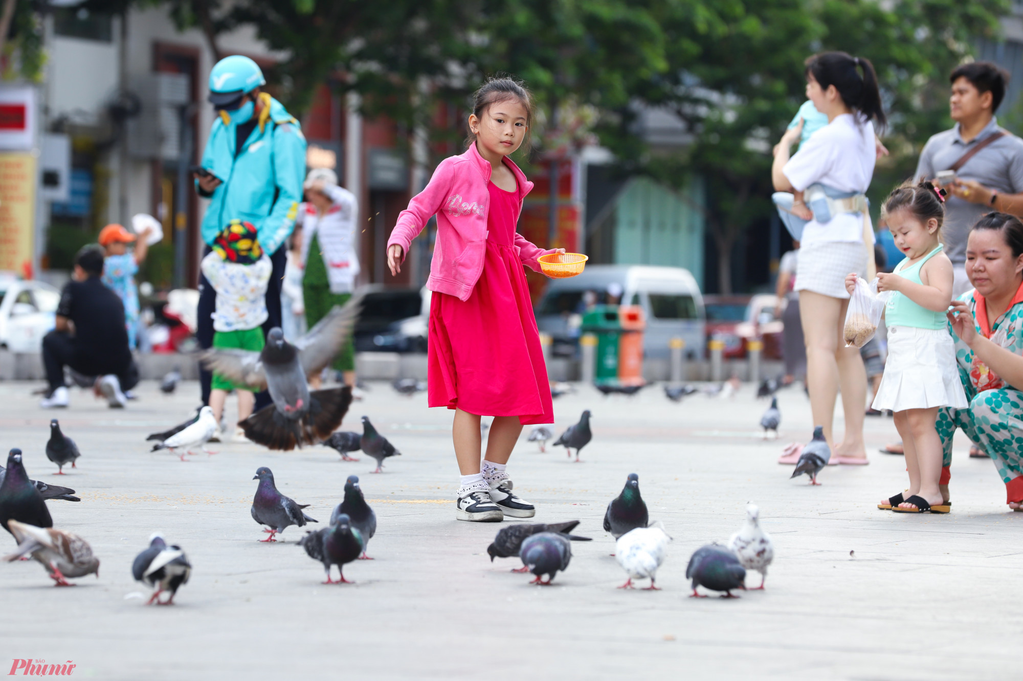 Phố đi bộ Nguyễn Huệ cũng là địa điểm được nhiều người lựa chọn.