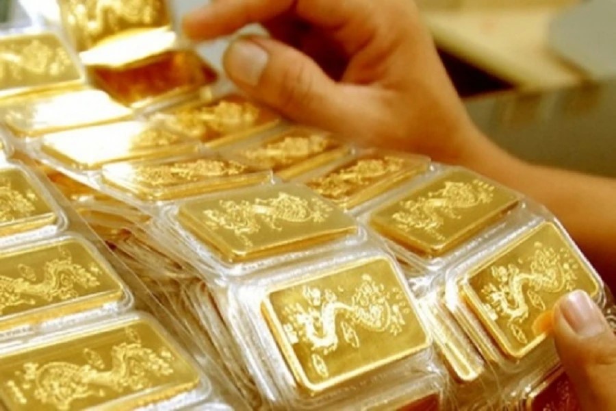 Đợt đấu thầu vàng miếng lần này nhằm hạ nhiệt giá vàng trong nước liên tục tăng cao và bỏ xa giá vàng thế giới trong thời gian qua