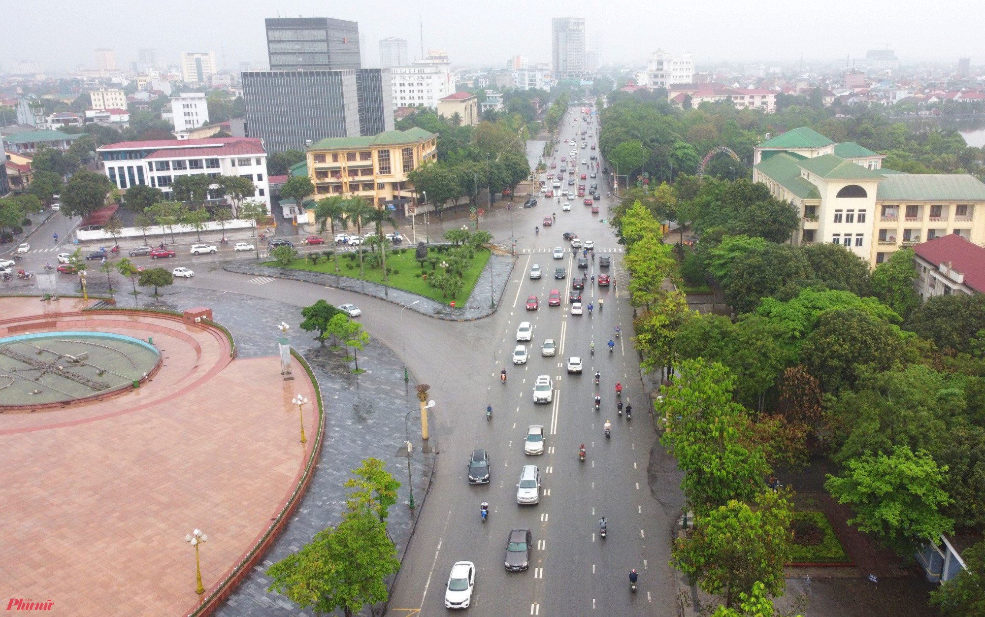 Những năm gần đây, Nghệ An luôn nằm trong tốp tiêu thụ ô tô nhiều nhất cả nước với tỷ lệ tăng 15-20% mỗi năm, chỉ sau TP HCM và TP Hà Nội. Đến cuối năm 2023, tổng số ô tô đang quản lý trên địa bàn là hơn 177.500, trong đó 90.000 phương tiện loại nhỏ, còn lại là xe tải. Phần lớn ô tô tập trung chủ yếu ở TP Vinh.