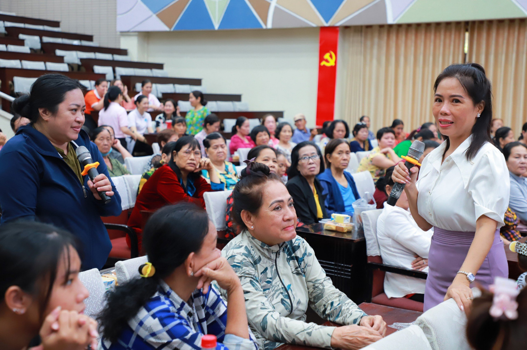 Ngoài việc được trao kinh phí, các đối tượng hưởng lợi từ chương trình cũng được truyền thông, định hướng sử dụng số vốn được cấp sao cho hiệu quả