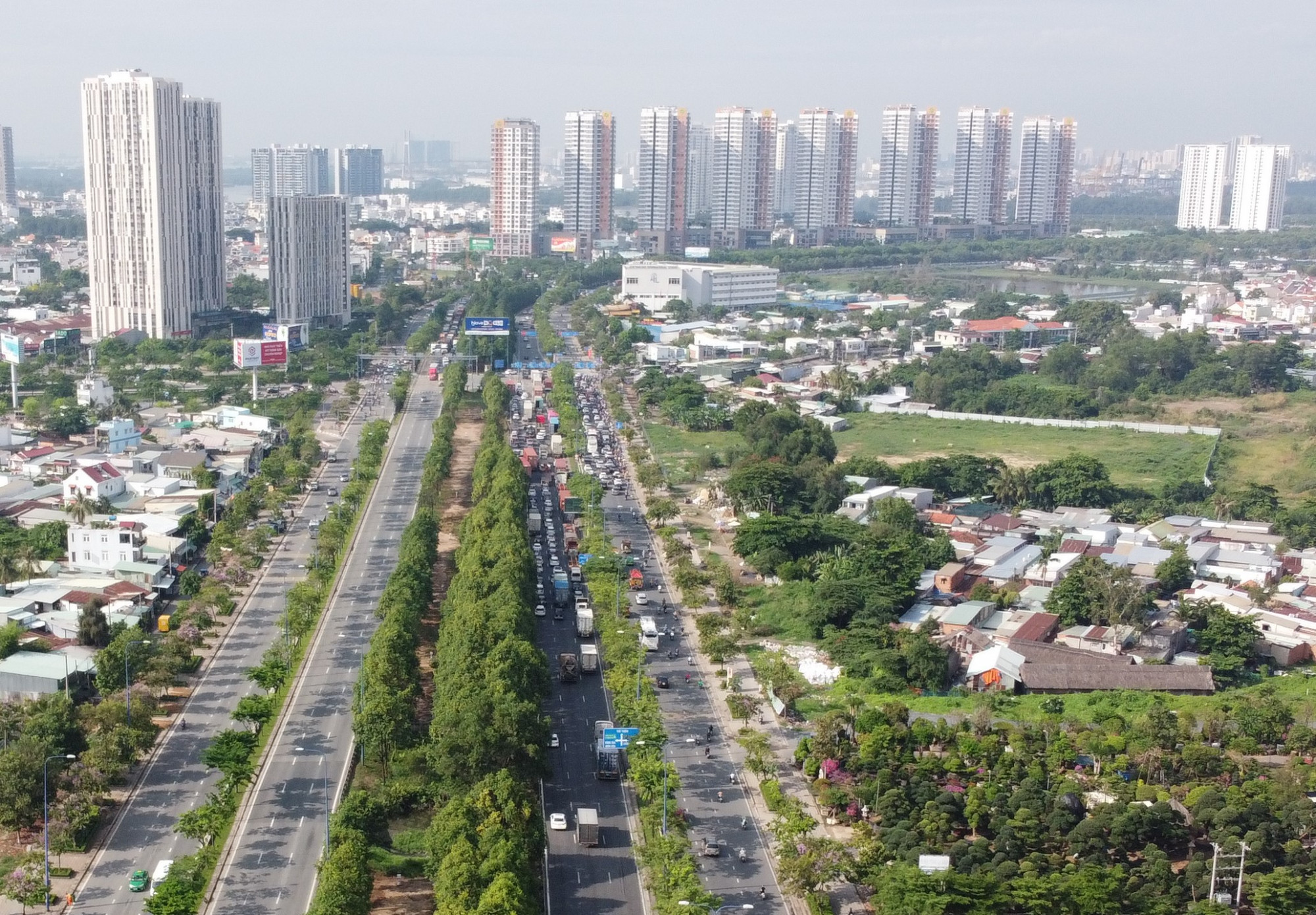 Nhiều địa phương thu vài trăm triệu đồng tiền đầu tư hạ tầng với người tái định cư theo phương án bồi thường, theo HoREA, chưa đảm bảo công bằng.