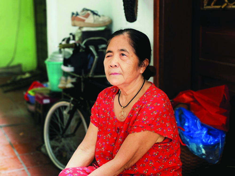 Đằng đẵng chờ chồng trong chiến tranh, đến khi hòa bình, bà Nguyễn Thị Mùi tiếp tục trở thành chỗ dựa vững chắc cho chồng con vượt qua di chứng bệnh tật