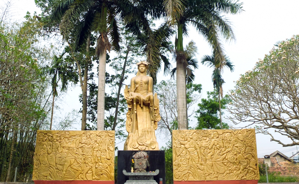 Bức tượng tạc nỗi đau mất con của người phụ nữ Thái