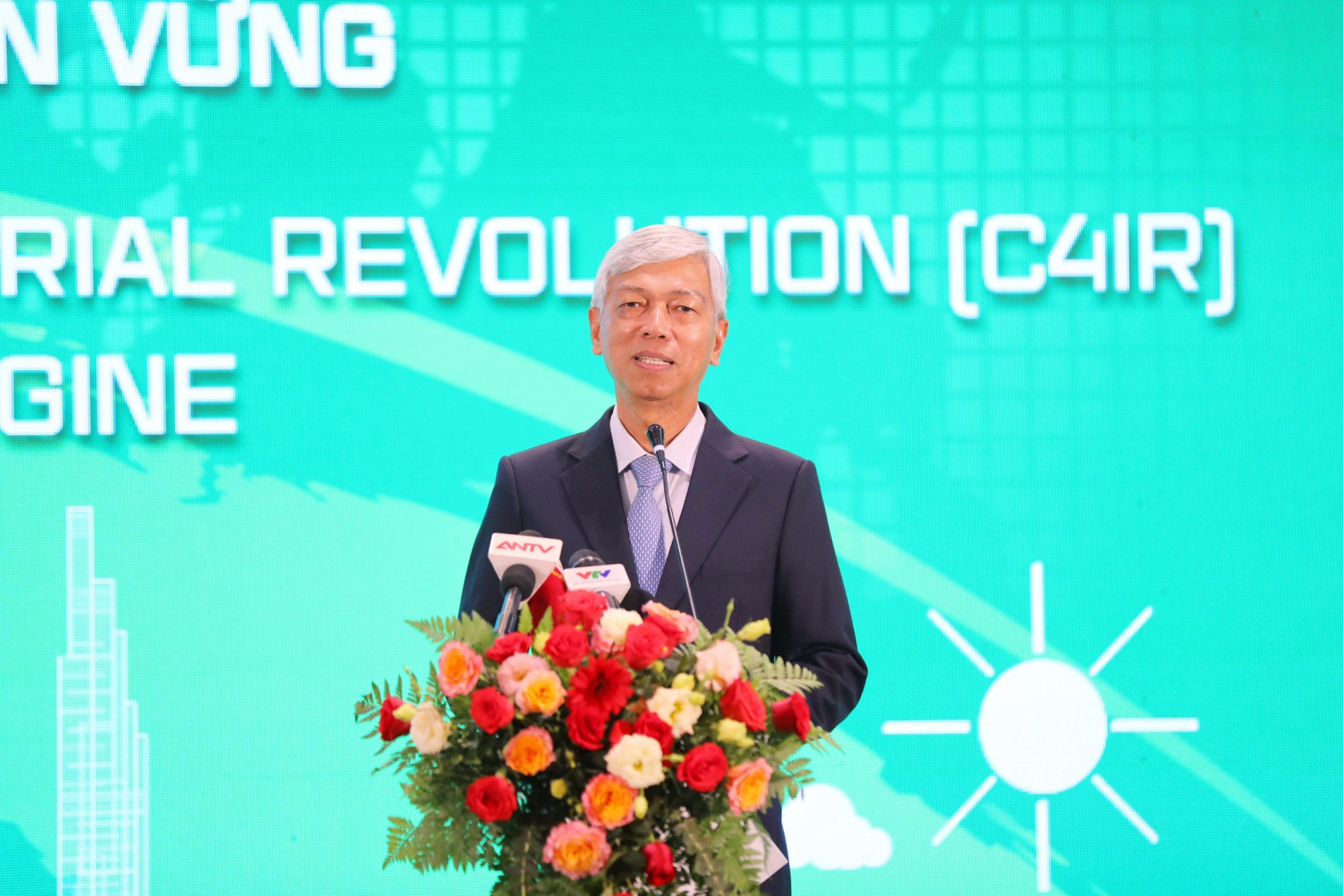 Phó Chủ tịch UBND TPHCM Võ Văn Hoan phát biểu tại hội thảo