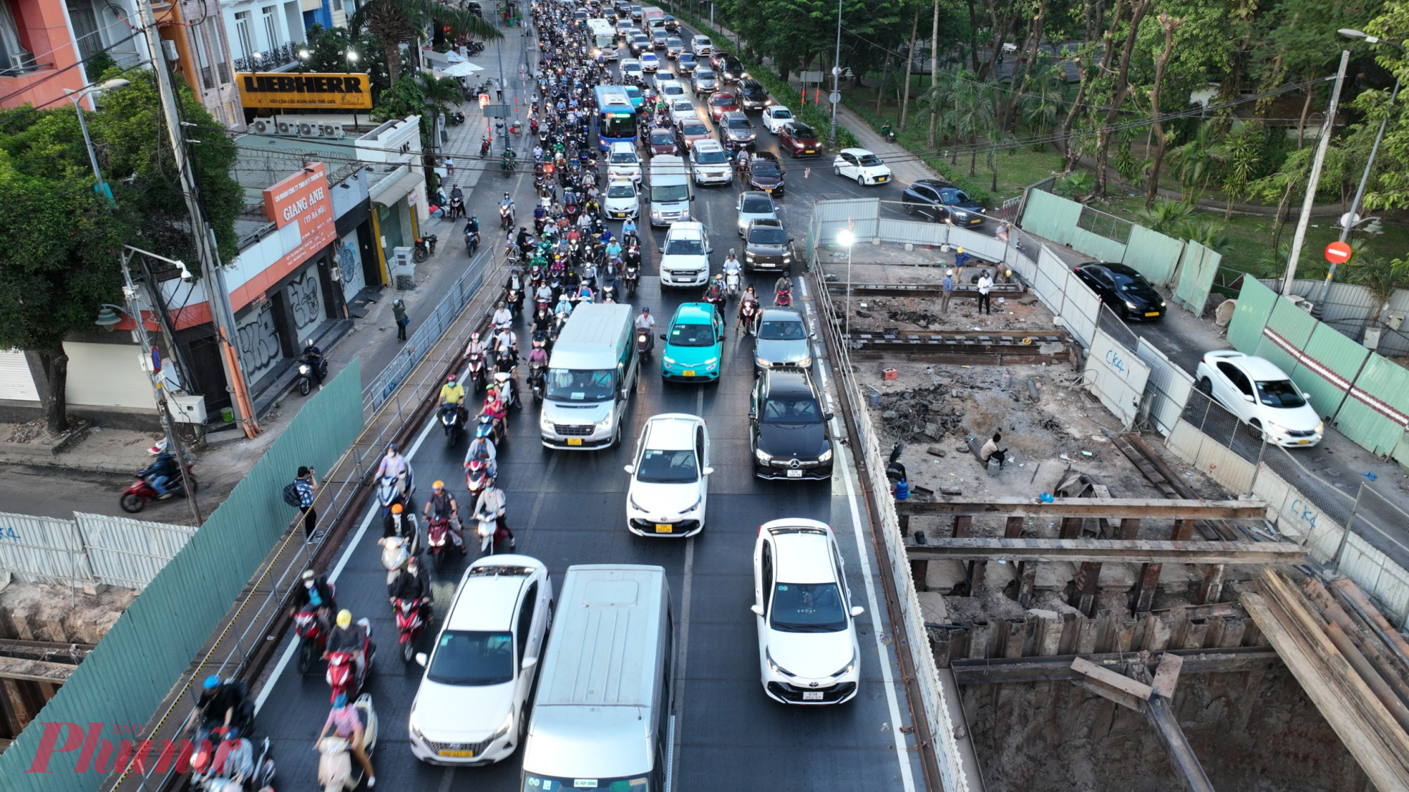 Nút giao Trần Quốc Hoàn - Phan Thúc Duyện phương tiện di chuyển chậm