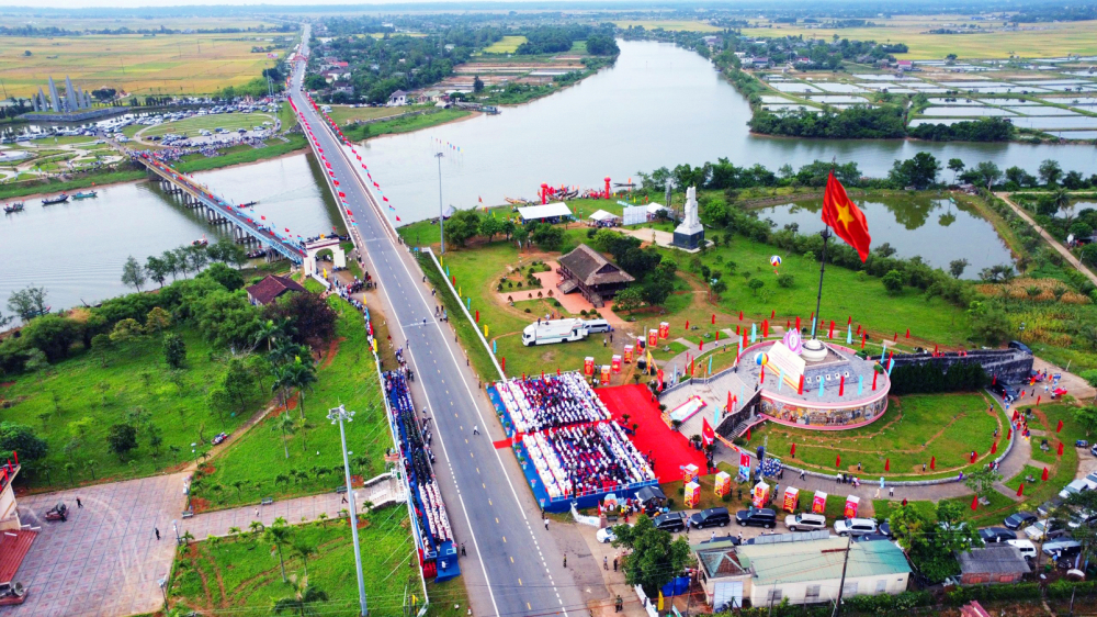 Lá cờ đỏ sao vàng từng tung bay bên kia vĩ tuyến 17  trong 21 năm kháng chiến chống Mỹ