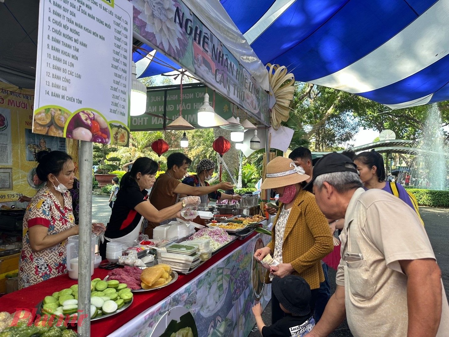 Không gian văn hoá ẩm thực Huế - Sài Gòn – Hà Nội lần thứ 1 được tổ chức tại Thảo Cầm Viên từ ngày 26/4/2024 – 01/05/2024 thu hút đông đảo lượng khách ghé thăm.