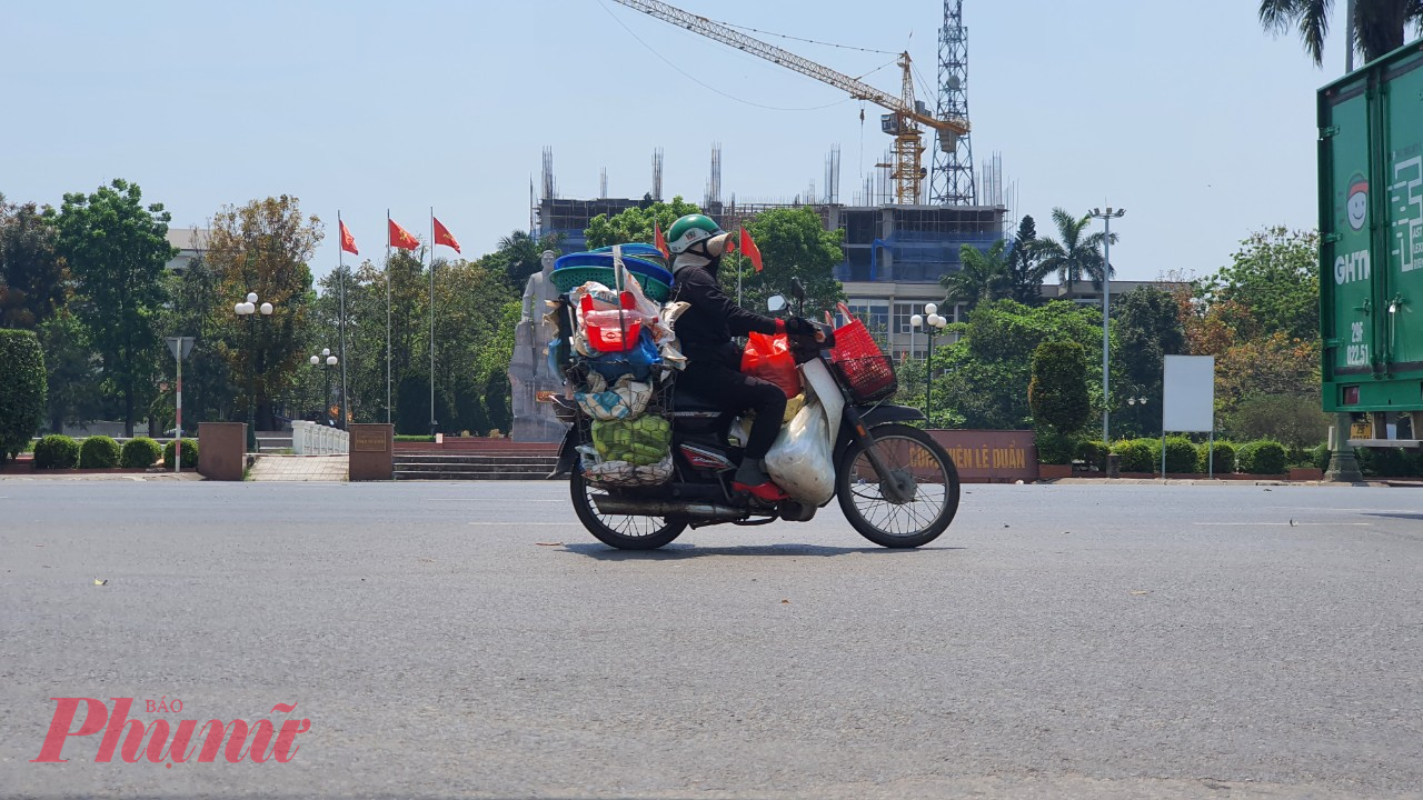 Theo dự báo, những ngày tới nhiệt độ ở tỉnh Quảng Trị tiếp tục đạt ngưỡng hơn 40 độ, ít mây, trời nắng nóng gay gắt.