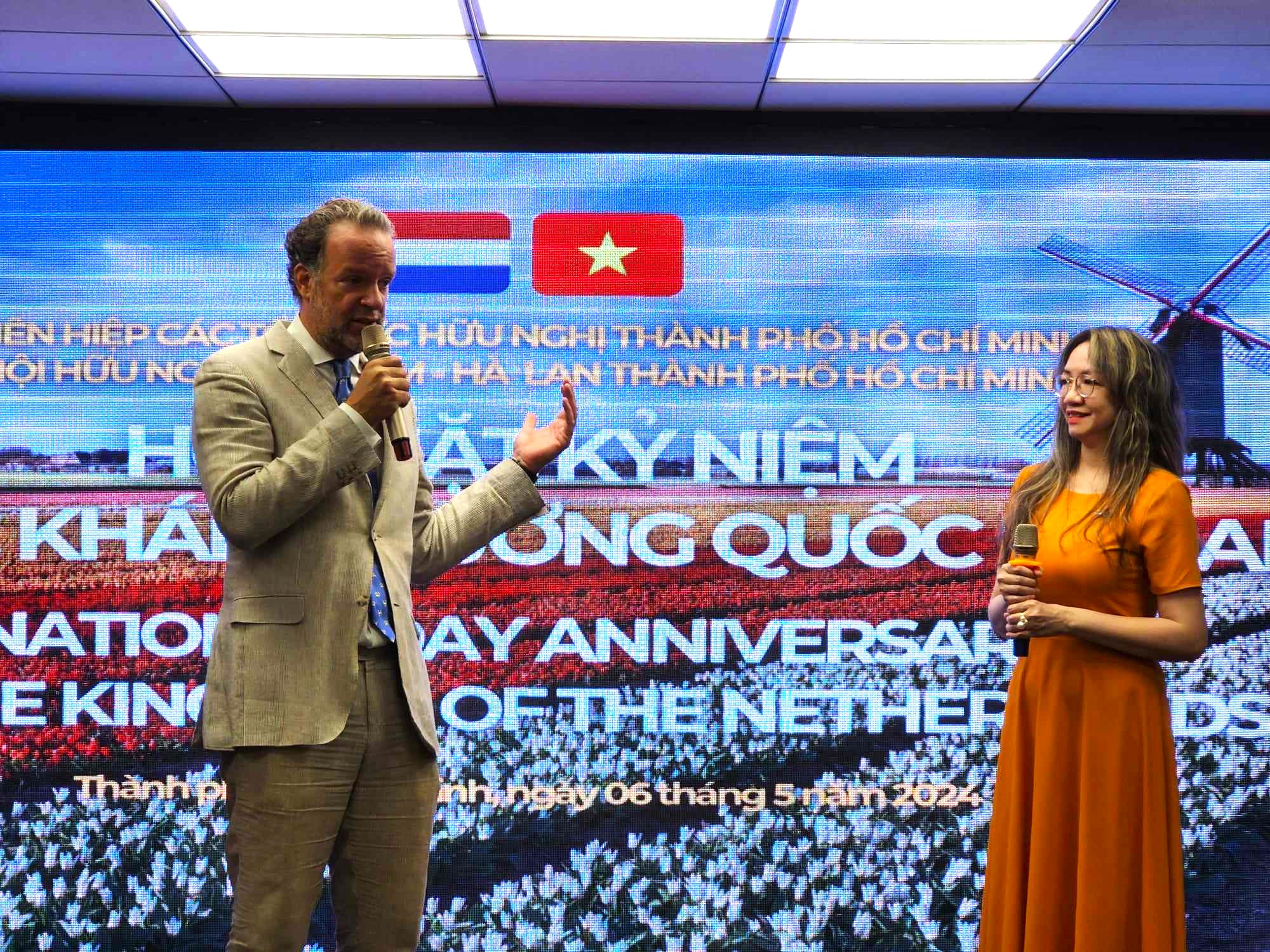 Tổng Lãnh sự Vương quốc Hà Lan tại TPHCM Daniël Stork chia sẻ tình cảm chân thành đến những người bạn Việt Nam 