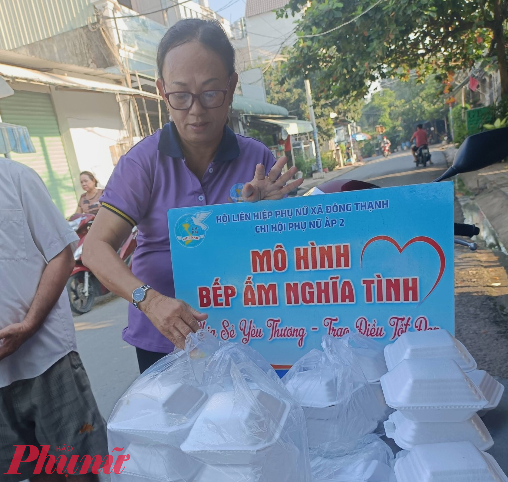 bà Nguyễn Thị Hồng Phượng - Chi Hội trưởng chi Hội Phụ nữ ấp 2, xã Đông Thạnh, huyện Hóc Môn 