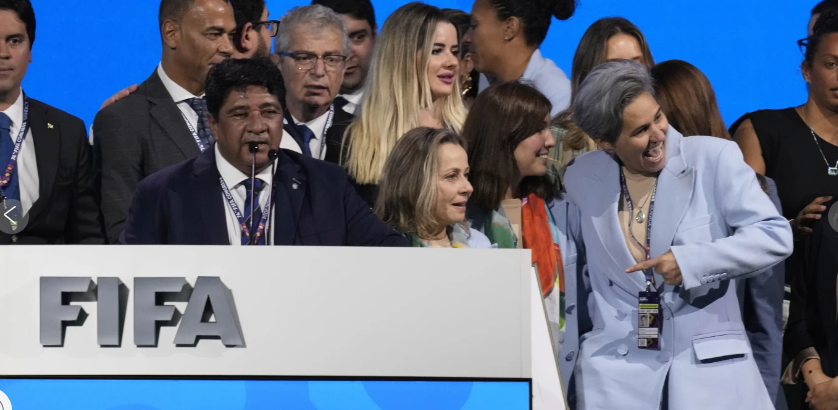 chủ tịch liên đoàn bóng đá Brazil Ednaldo Rodrigues vui mBrazil đã vượt qua bộ ba Bỉ - Hà Lan - Đức, giành quyền đăng cai vòng chung kết Giải vô địch bóng đá nữ thế giới 2027 (World Cup nữ 2027).