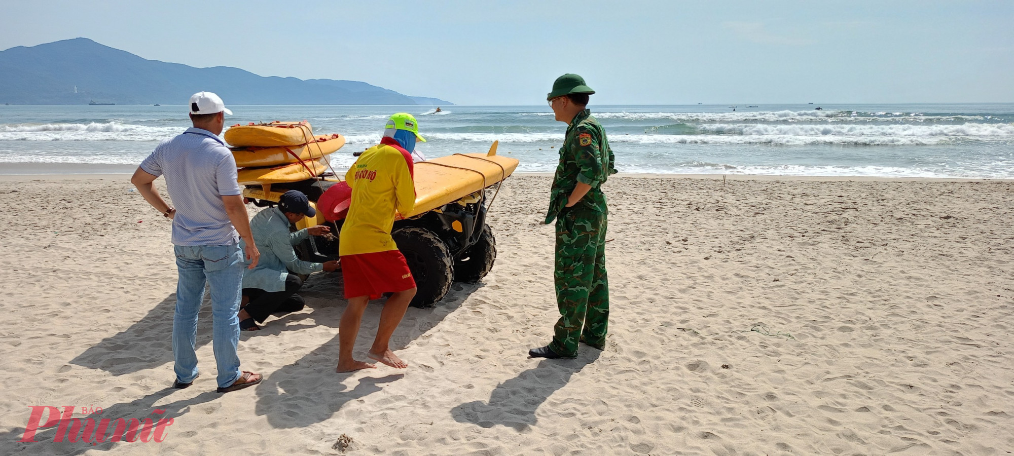 Lực lượng chức nắng đang triển khai tìm kiếm nạn nhân mất tích