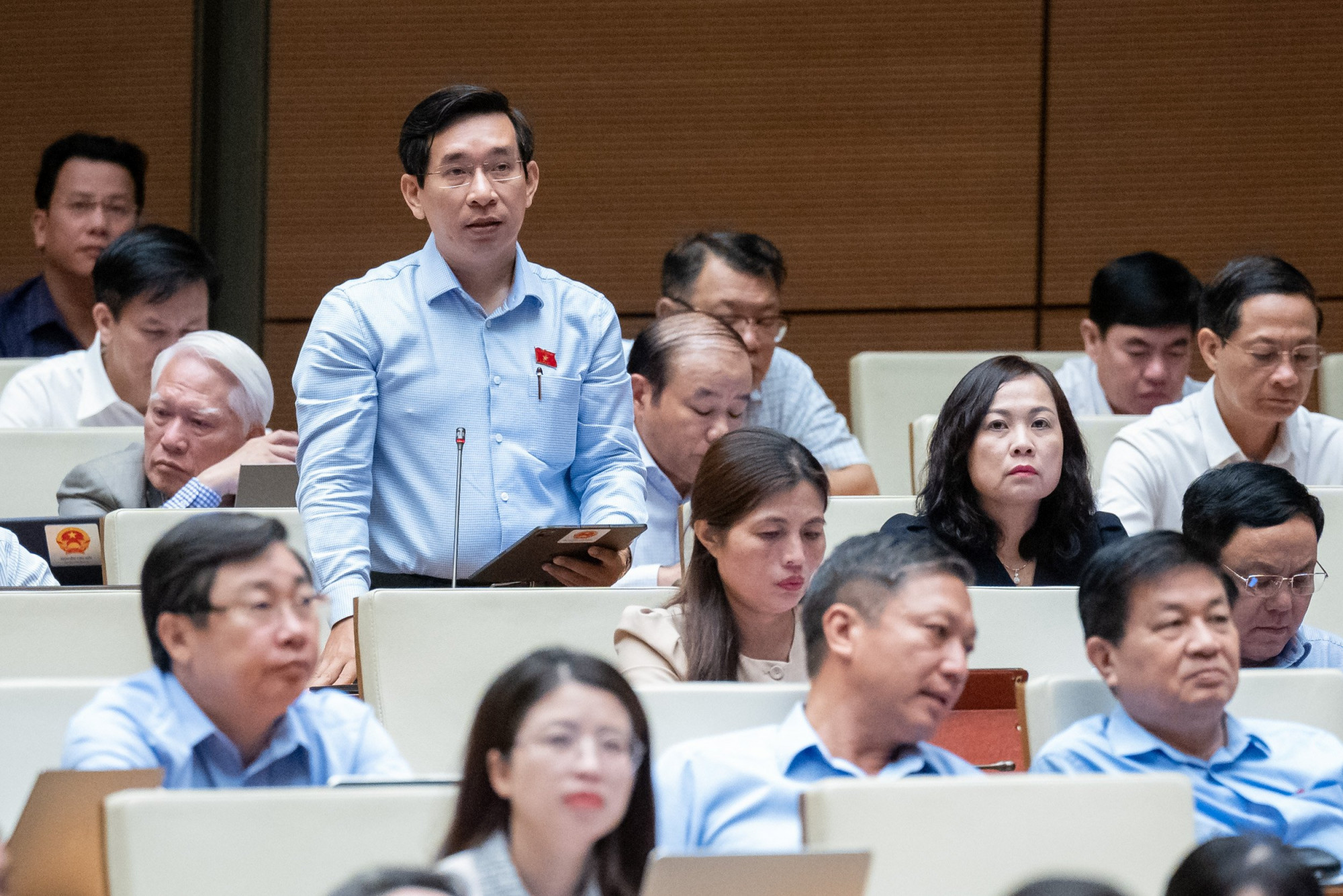 ĐBQH Nguyễn Văn Cảnh đề xuất bổ sung loại hình đường tốc độ cao bên cạnh đường cao tốc và đường