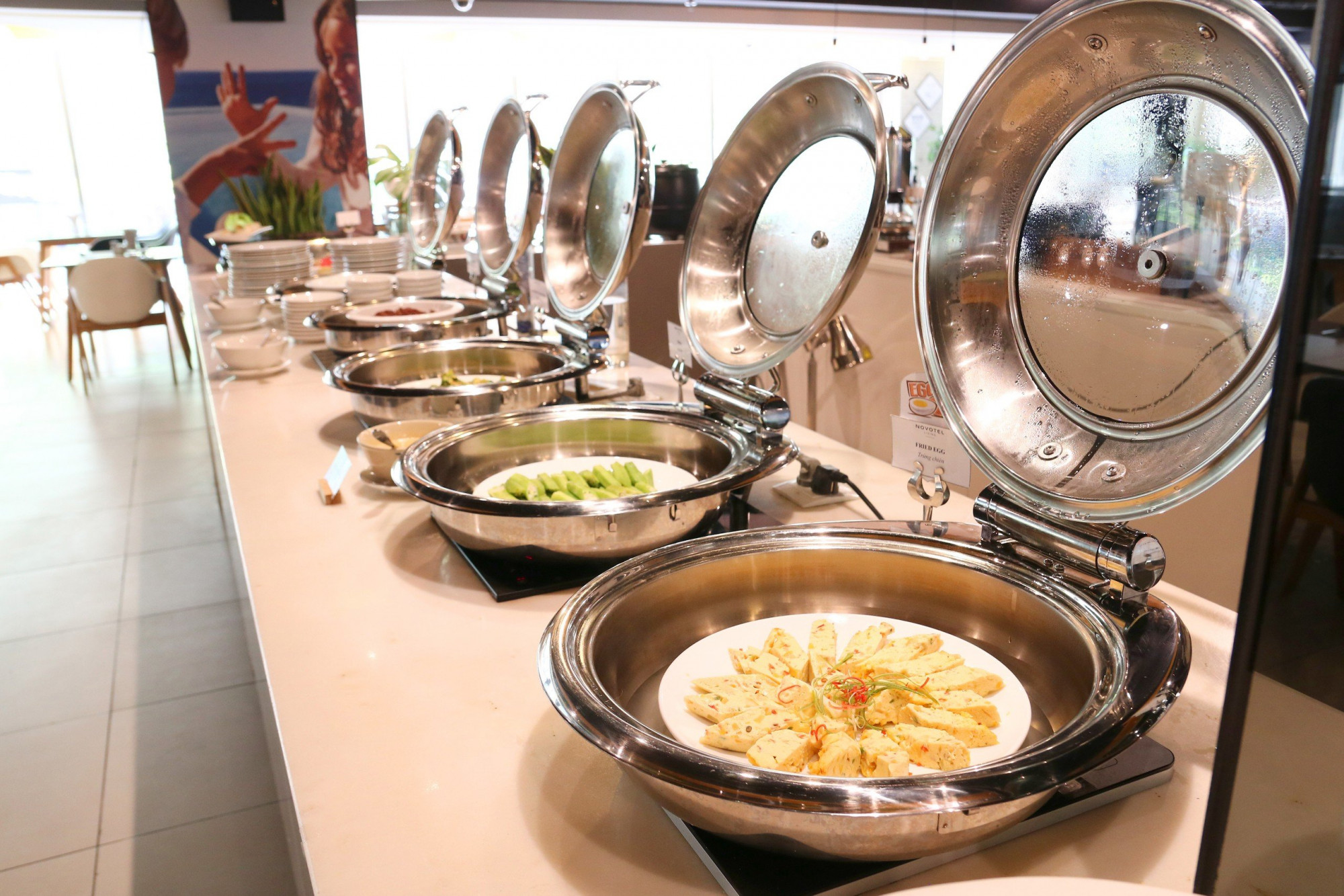 Còn đây là hình của Buffet Lunch của nhà hàng Charlie's Corner tại khách sạn ibis Saigon South