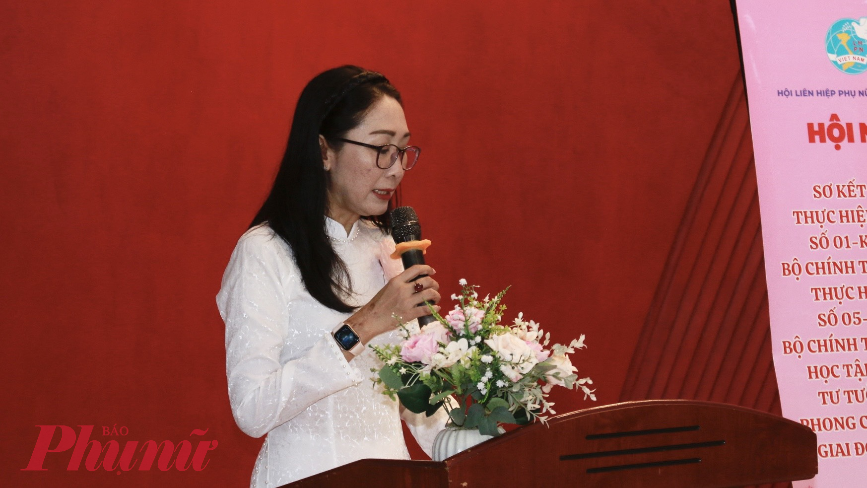 Bà Đỗ Thị Ngọc Lan - Chủ tịch Hội LHPN quận Tân Bình phát biểu tại hội nghị.