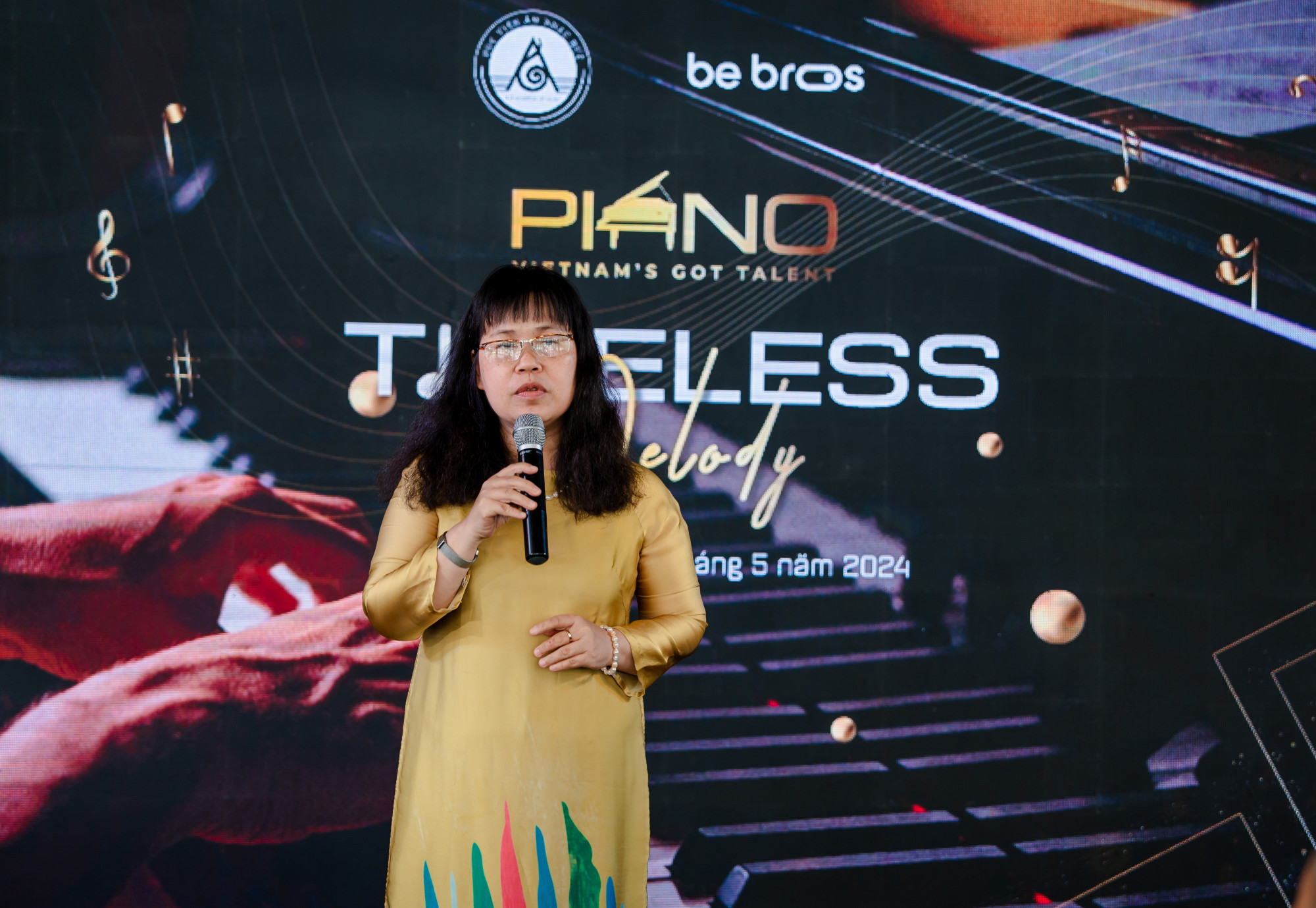 Tiến sĩ Hà Mai Hương - Giám đốc Học viện Âm nhạc Huế - chia sẻ về cuộc thi