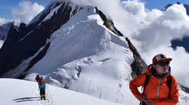 Phunjo Lama người Nepal chinh phục ngọn núi cao nhất thế giới trong 14 giờ 31 phút Ảnh: