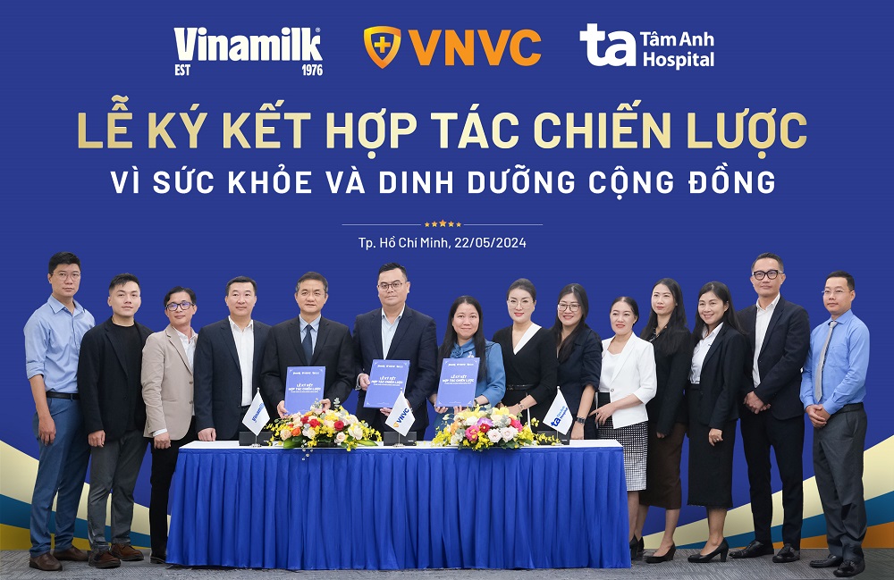 Lãnh đạo Vinamilk, VNVC và Bệnh viện Đa khoa Tâm Anh ký hợp tác chiến lược - Ảnh: Vi Nam