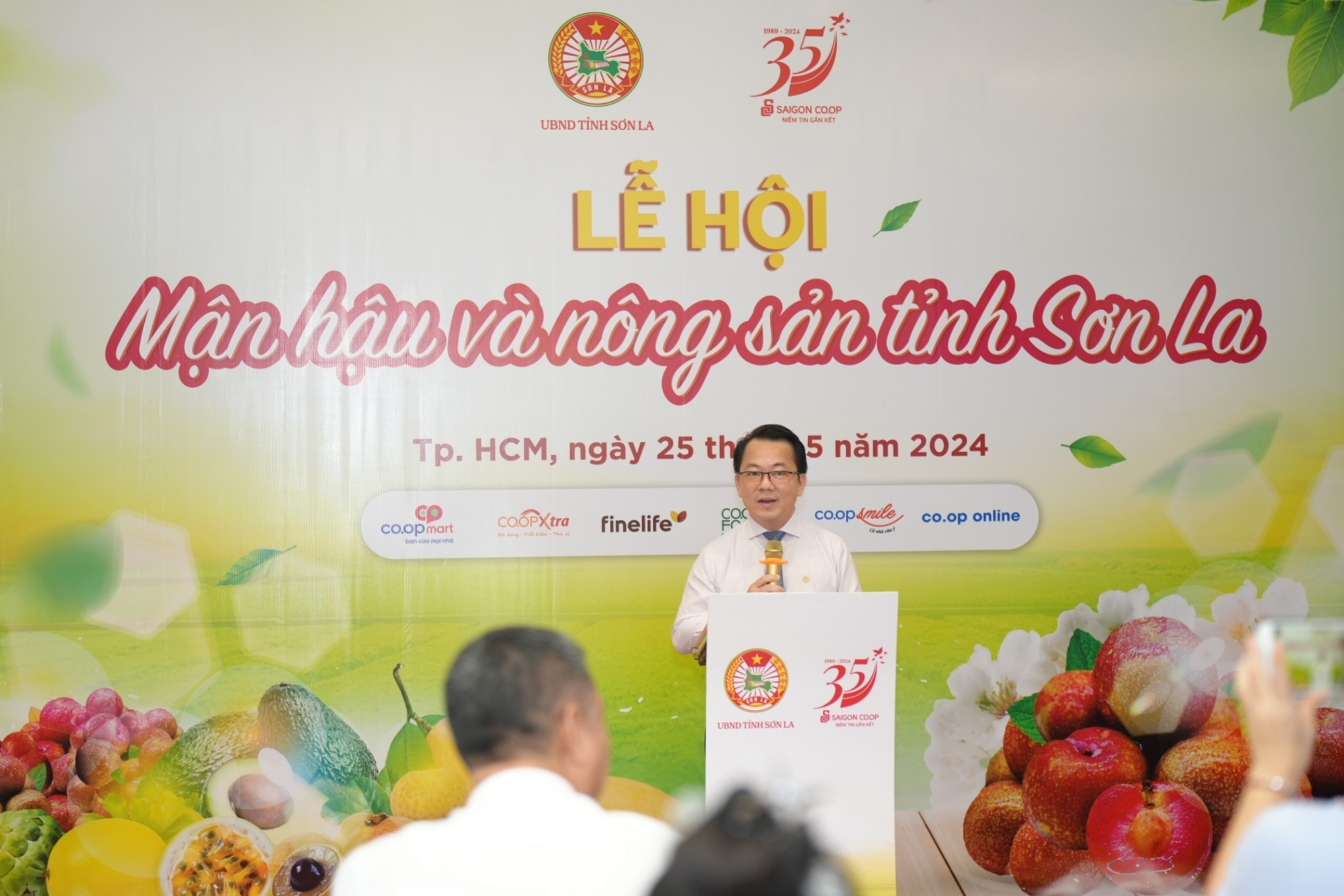 Ông Nguyễn Anh Đức - Tổng giám đốc Saigon Co.op - chia sẻ về những hoạt động ủng hộ nông sản Việt - Ảnh: Saigon Co.op