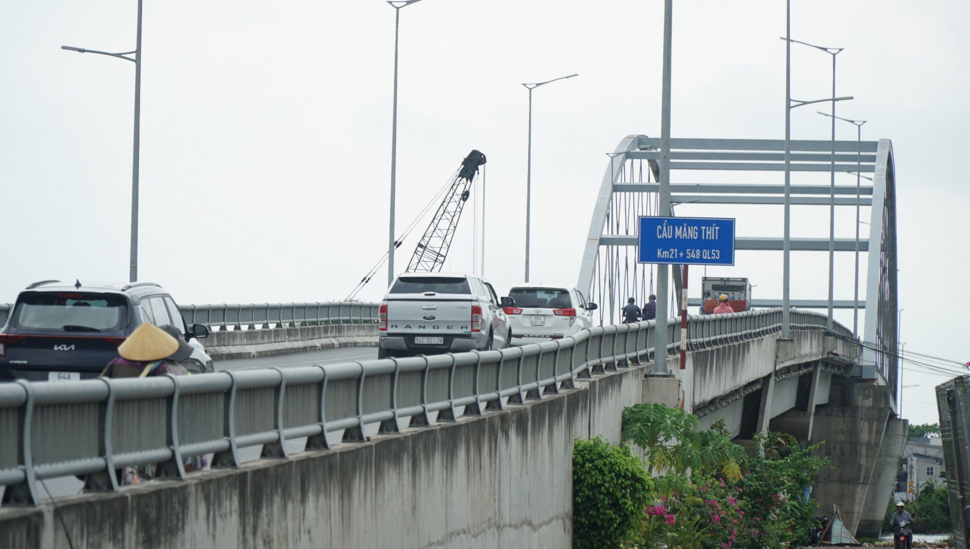 Cầu Măng Thít nơi xảy ra vụ tai nạn đường thủy