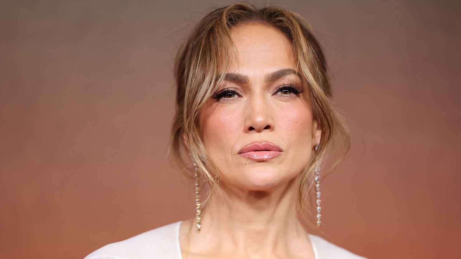 Jennifer Lopez gần đây liên tục vướng vào tin đồn hôn nhận rạn nứt