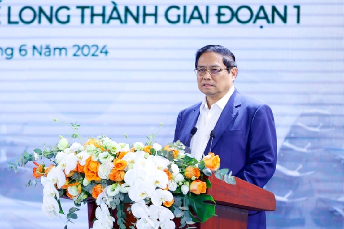 Thủ tướng Phạm Minh Chính biểu dương nỗ lực tích cực của các ngân hàng Vietcombank, Vietinbank, BIDV trong nỗ lực thu xếp nguồn vốn lớn cho dự án... Ảnh: VGP