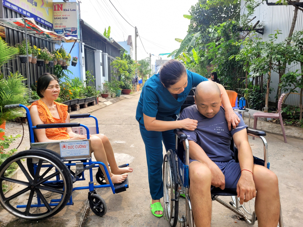 Ở nhà lưu trú 0 đồng, bác sĩ Lê Thanh Nga chăm sóc bệnh nhân như người nhà