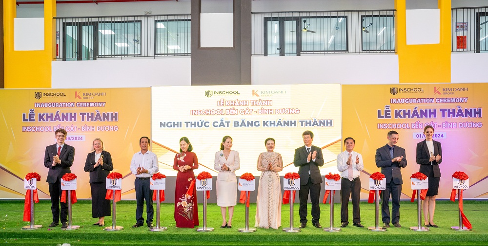 Các đại biểu cắt băng khánh thành Trường INschool Bến Cát - Ảnh: Kim Oanh Group