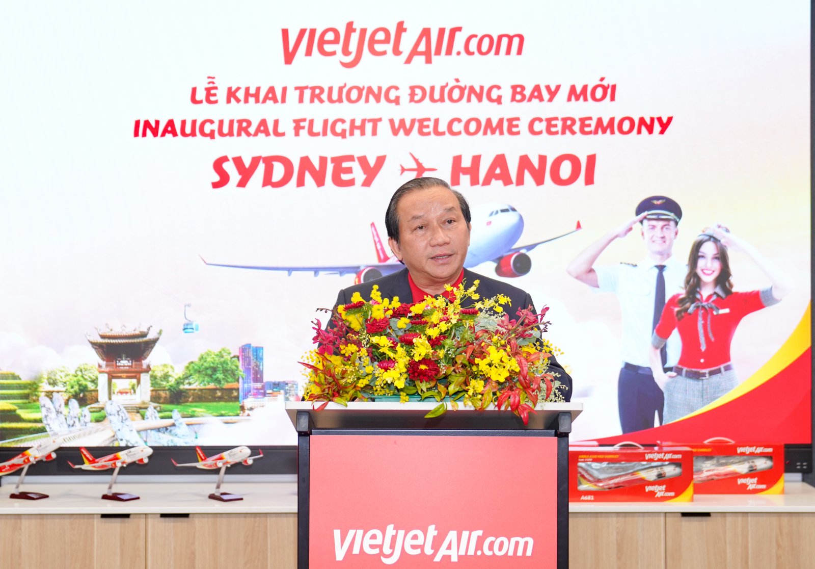 Ông Đỗ Xuân Quang - Phó tổng giám đốc Vietjet - công bố khai trương đường bay thứ 7 kết nối Australia - Việt Nam của Vietjet - Ảnh: Vietjet