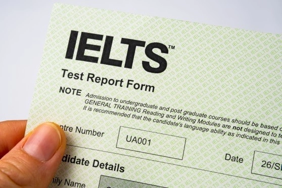 Chứng chỉ 3 đơn vị được phép cấp là IELTS Test Report Form. Ảnh minh họa