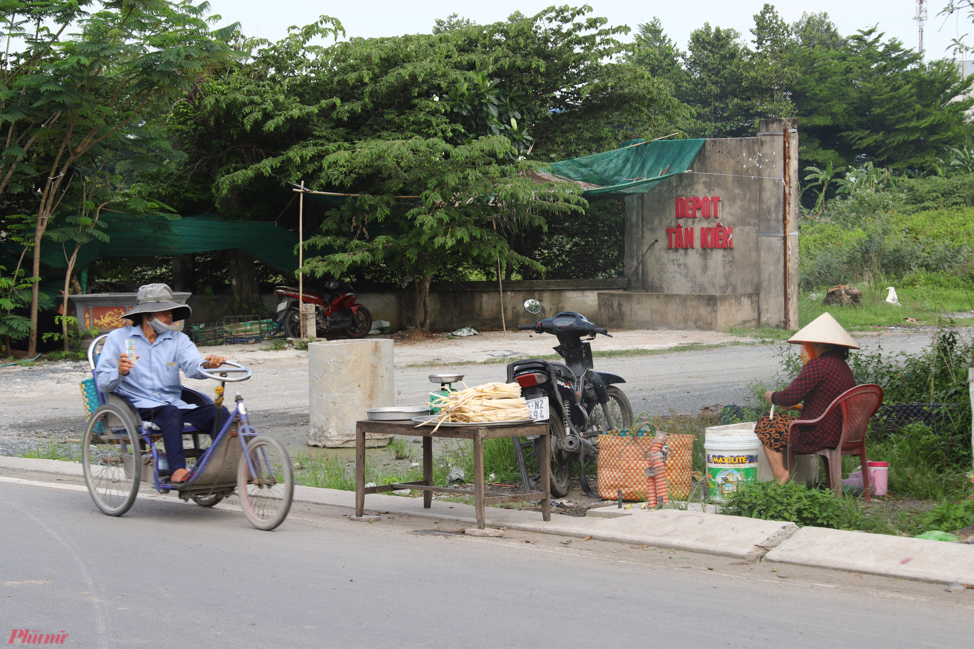 Cổng vào Depot Tân Kiên xuống cấp, hoang tàn