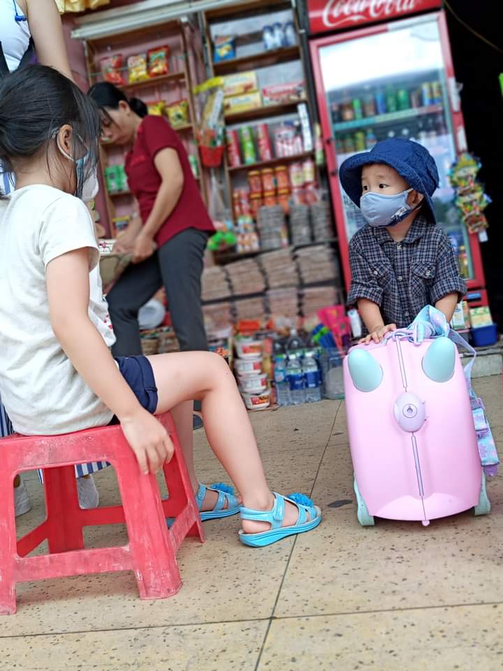 Chúng tôi chọn tàu hỏa làm phương tiện về quê