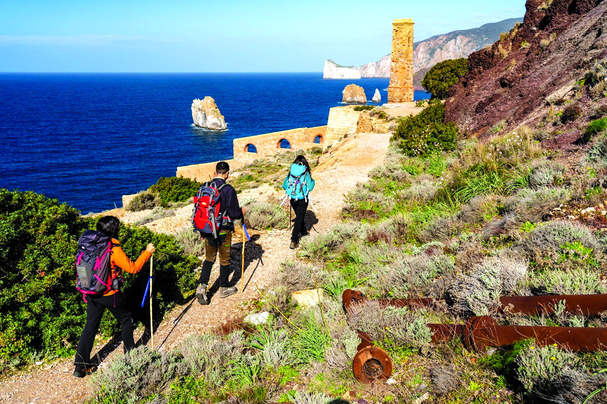 Những du khách dưới 35 tuổi muốn khám phá con đường  khai thác mỏ Santa Barbara sẽ được cung cấp chỗ ở miễn phí  - Nguồn ảnh: Sardegna Turismo