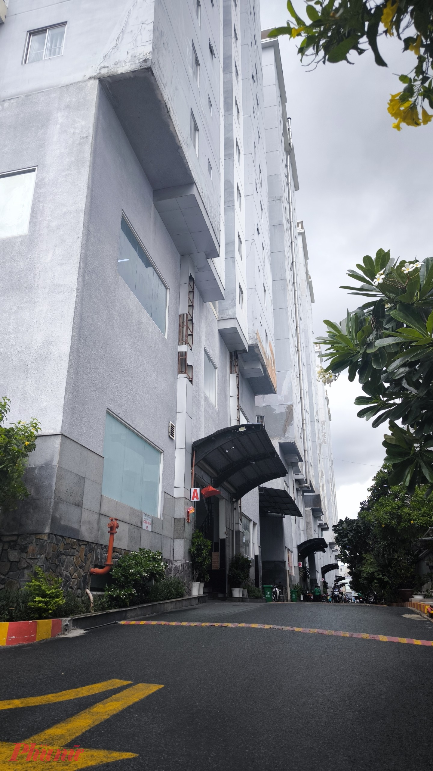 Công ty CP xây dựng công trình 585 - chủ đầu tư chung cư Phú Thạnh 