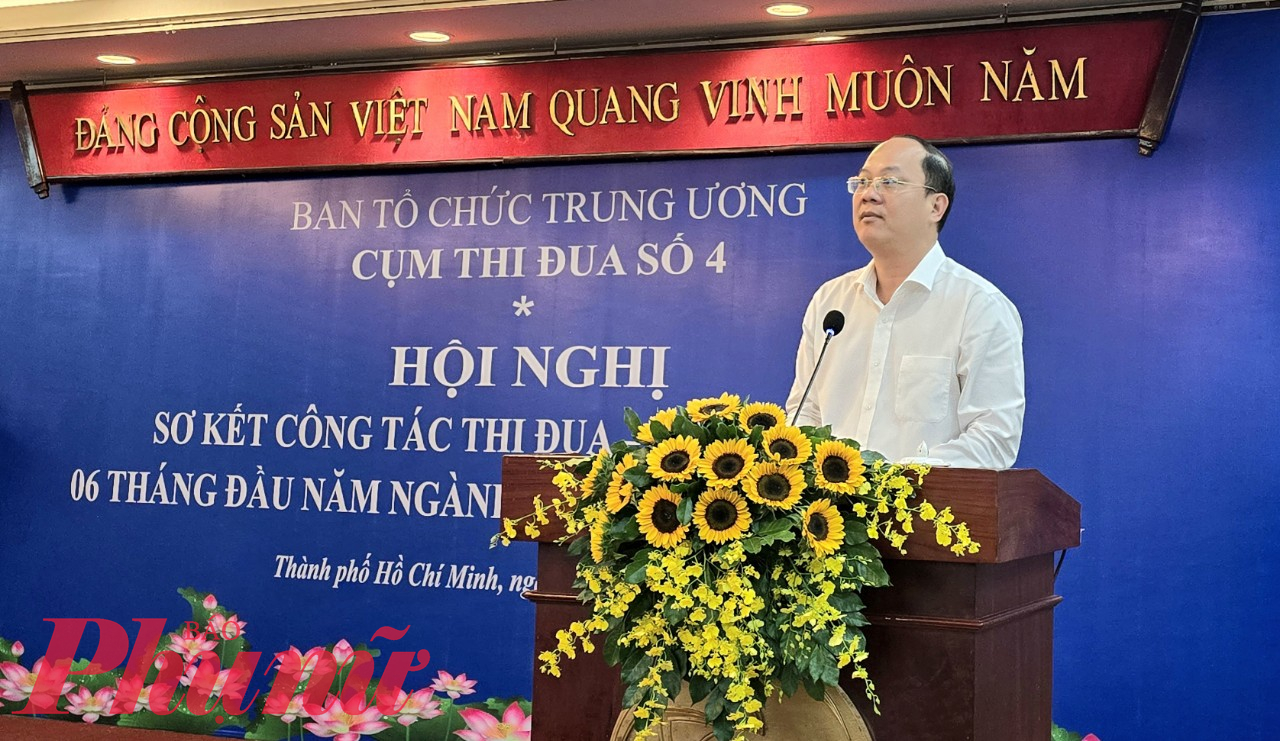 Phó bí thư thường trực Thành ủy TPHCM Nguyễn Hồ Hải phát biểu tại hội nghị