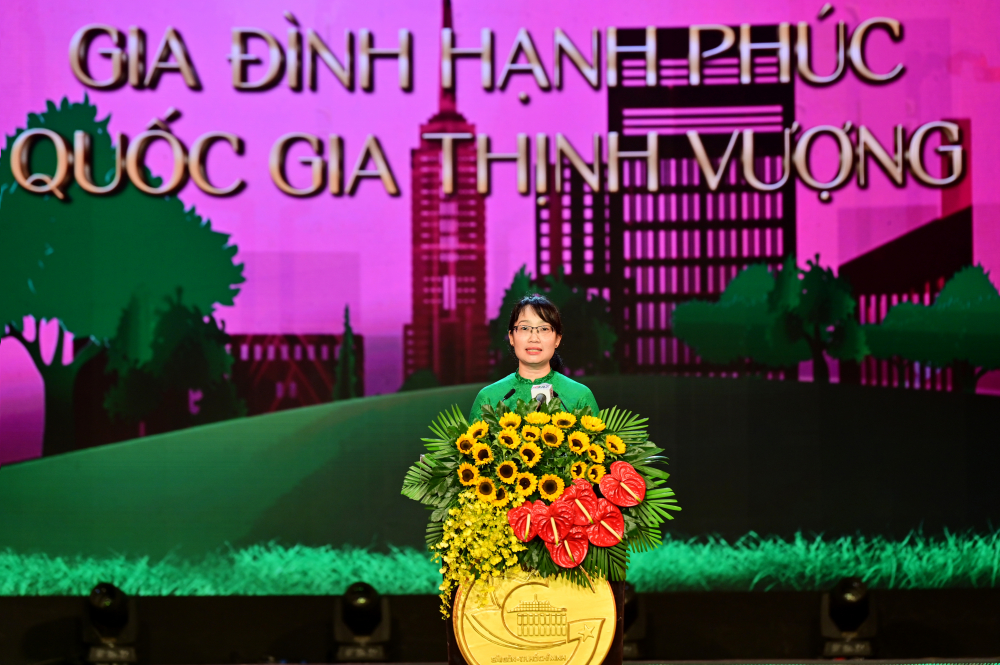 Phó Chủ tịch UBND TPHCM Trần Thị Diệu Thúy nhấn mạnh gia đình là nơi đầu tiên 