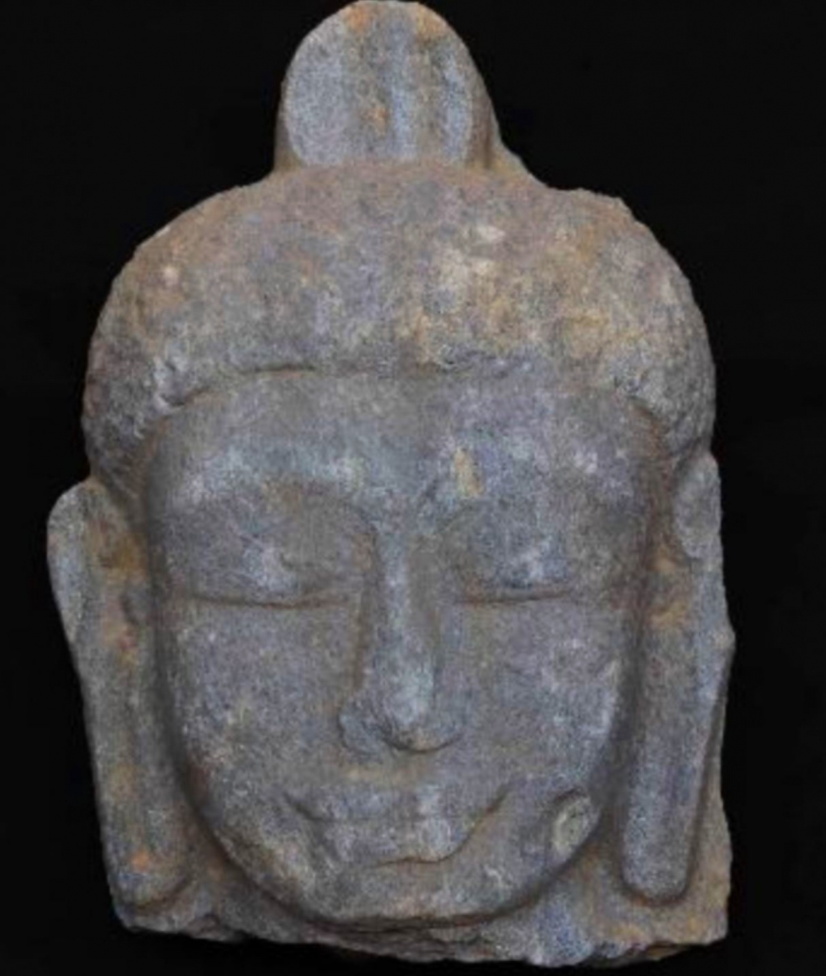 khai quật khảo cổ tại di tích quốc gia Tháp đôi Liễu Cốc đã tìm thấy phù điêu Phật bằng đá
