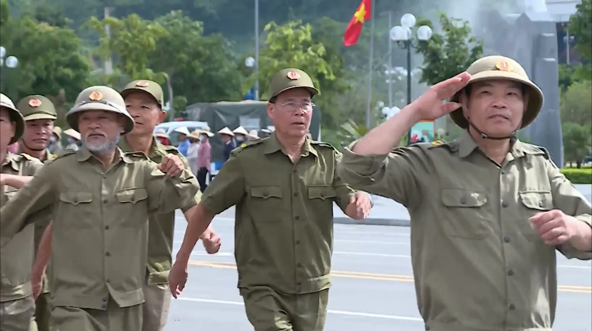 Lực lượng tham gia bảo vệ ANTT ở cơ sở tại tỉnh Sơn La tập luyện để chuẩn bị cho lễ ra mắt