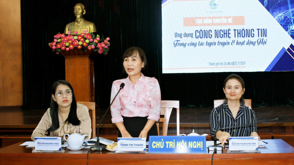 Bà Trịnh Thị Thanh - Phó chủ tịch Hội LHPN TPHCM -  phát biểu tại buổi tọa đàm