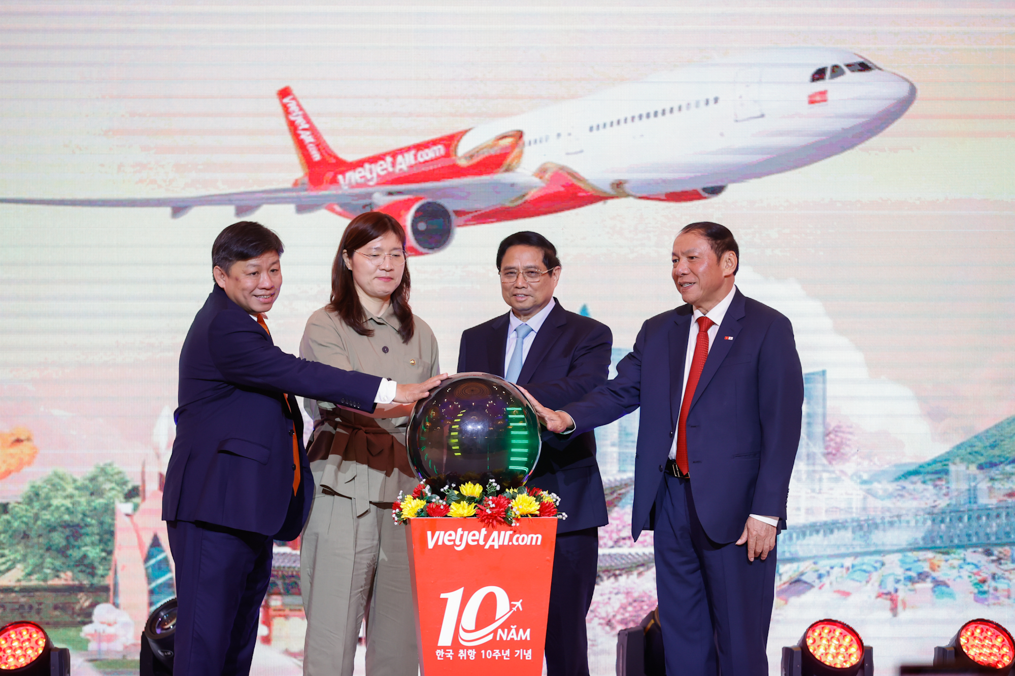 Nghi thức công bố đường bay mới Daegu - Nha Trang - Ảnh: Vietjet