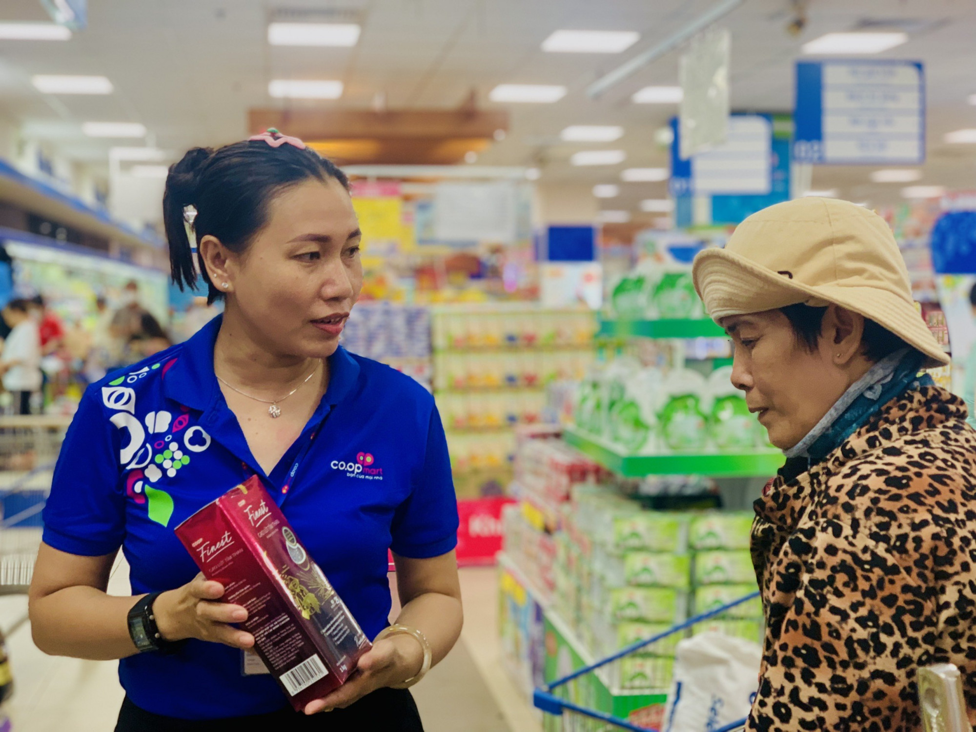 Lễ hội hàng nhãn riêng giảm giá 50% dành cho 1.000 sản phẩm Co.op - Ảnh: Saigon Co.op